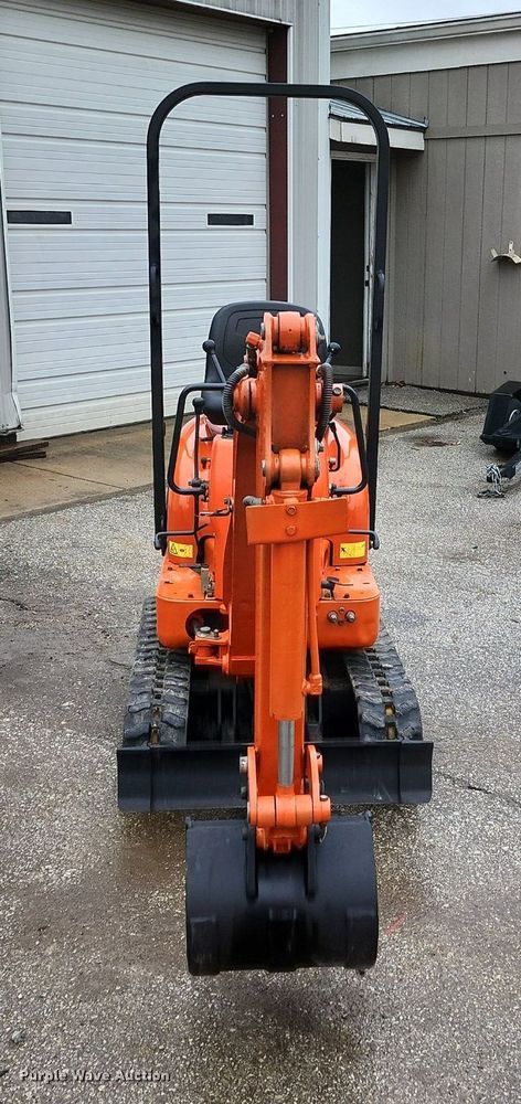 image for item LJ9509 Kubota K008-3 mini excavator