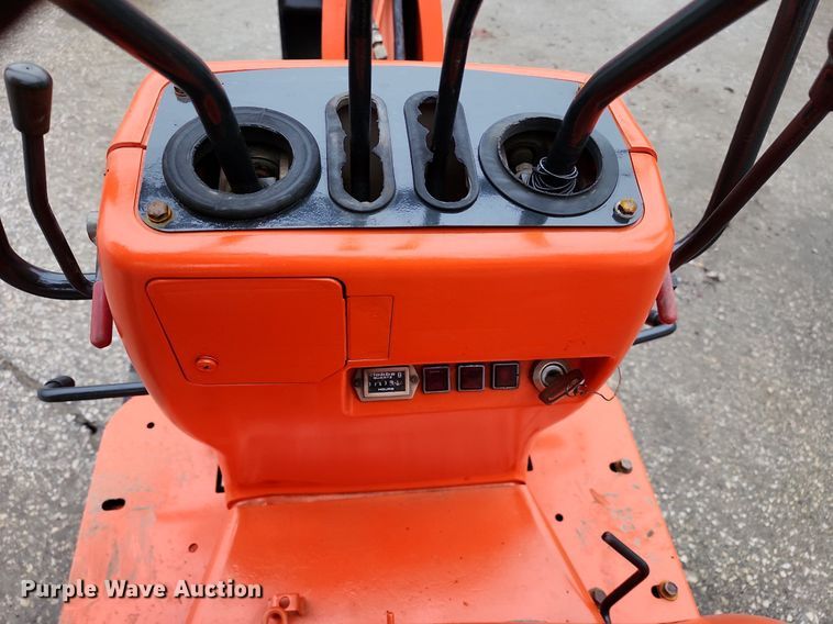 image for item LJ9509 Kubota K008-3 mini excavator