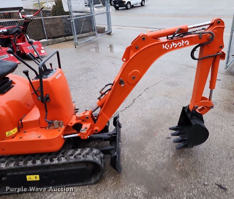 image for item LJ9509 Kubota K008-3 mini excavator