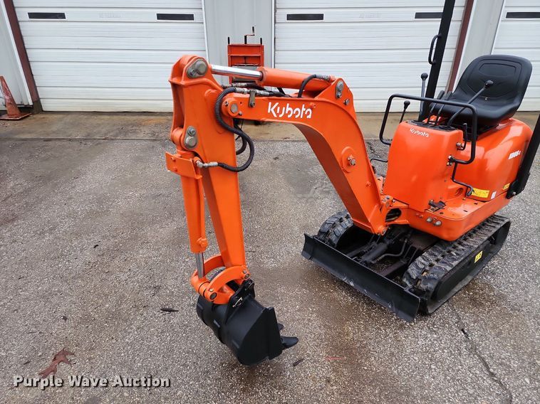 image for item LJ9509 Kubota K008-3 mini excavator