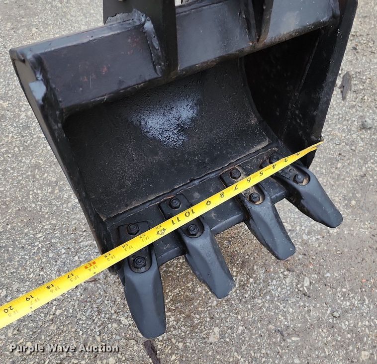 image for item LJ9509 Kubota K008-3 mini excavator