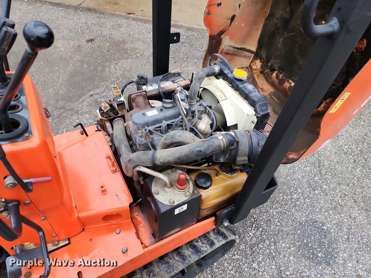 image for item LJ9509 Kubota K008-3 mini excavator