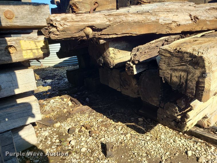 image for item LJ9511 (8) crane mats