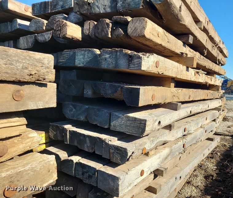 image for item LJ9512 Approximately 70 crane mats