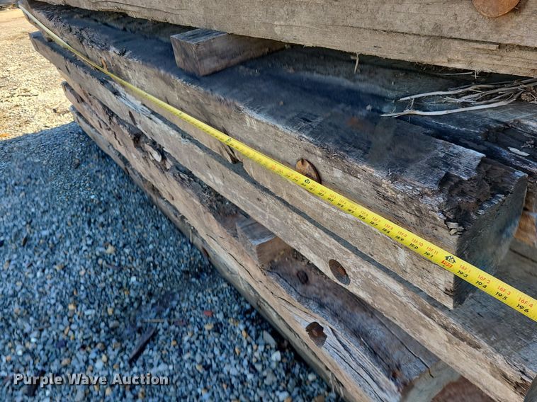 image for item LJ9512 Approximately 70 crane mats