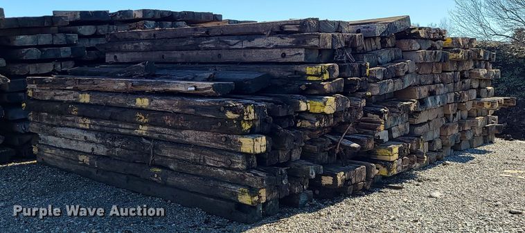 image for item LJ9514 Approximately 60 crane mats