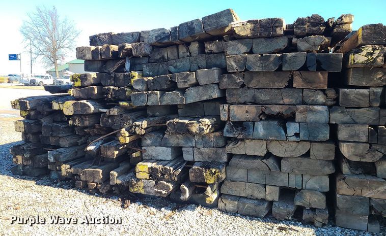 image for item LJ9514 Approximately 60 crane mats