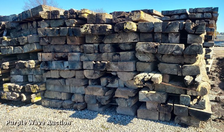 image for item LJ9514 Approximately 60 crane mats