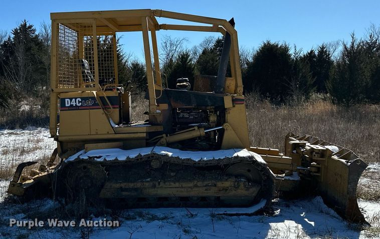 image for item LK9770 1992 Caterpillar  D4C LGP Series II dozer