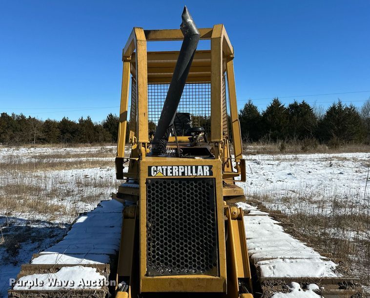 image for item LK9770 1992 Caterpillar  D4C LGP Series II dozer