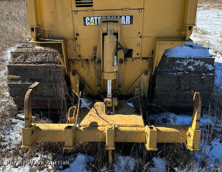 image for item LK9770 1992 Caterpillar  D4C LGP Series II dozer