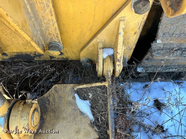 image for item LK9770 1992 Caterpillar  D4C LGP Series II dozer