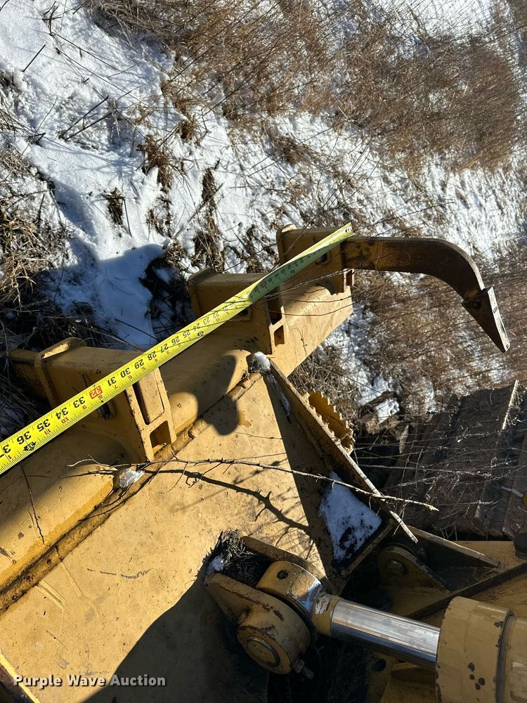 image for item LK9770 1992 Caterpillar  D4C LGP Series II dozer