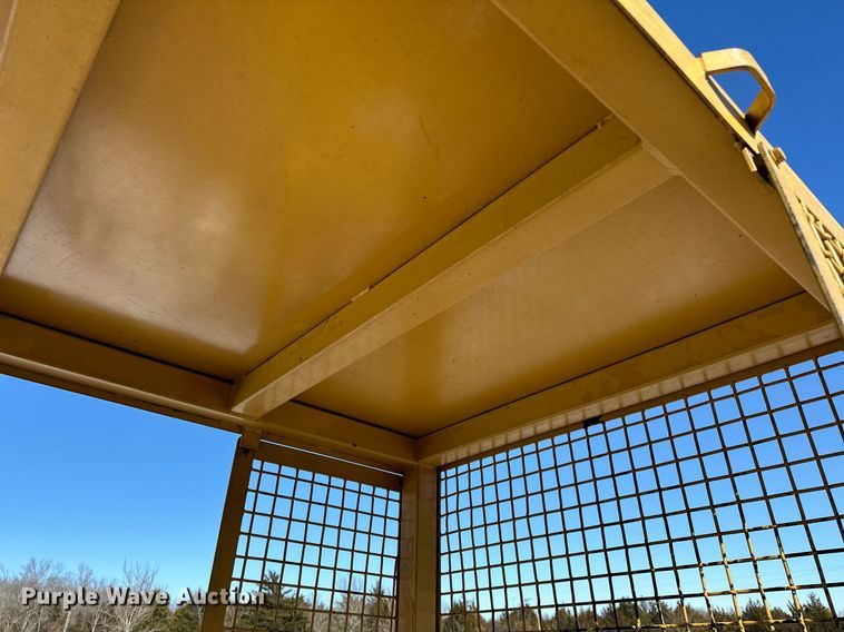 image for item LK9770 1992 Caterpillar  D4C LGP Series II dozer