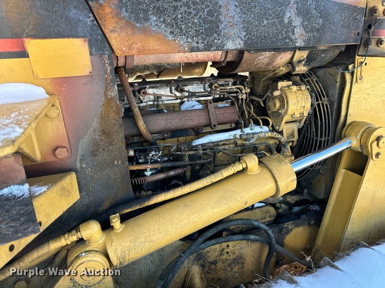 image for item LK9770 1992 Caterpillar  D4C LGP Series II dozer