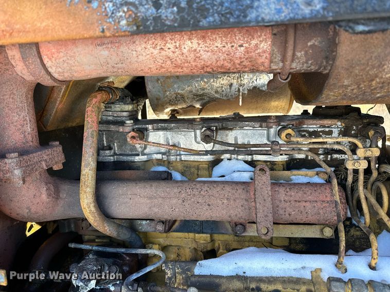 image for item LK9770 1992 Caterpillar  D4C LGP Series II dozer