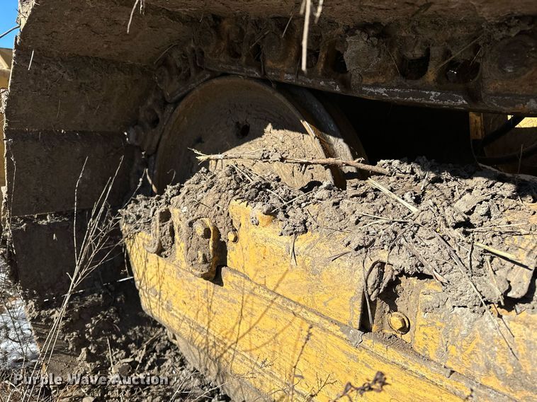 image for item LK9770 1992 Caterpillar  D4C LGP Series II dozer