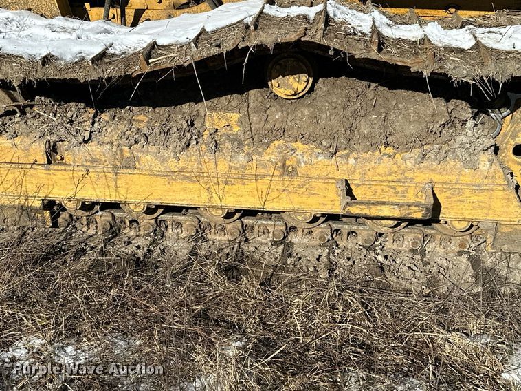 image for item LK9770 1992 Caterpillar  D4C LGP Series II dozer