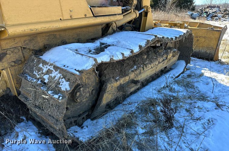 image for item LK9770 1992 Caterpillar  D4C LGP Series II dozer