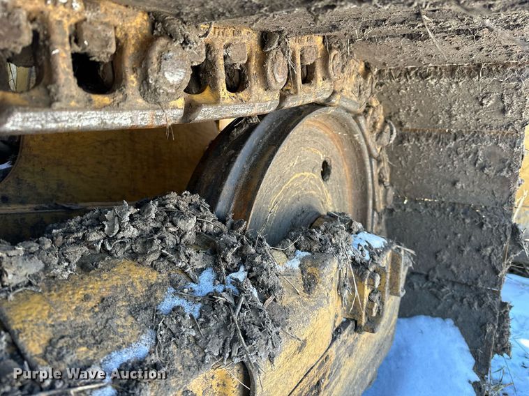 image for item LK9770 1992 Caterpillar  D4C LGP Series II dozer