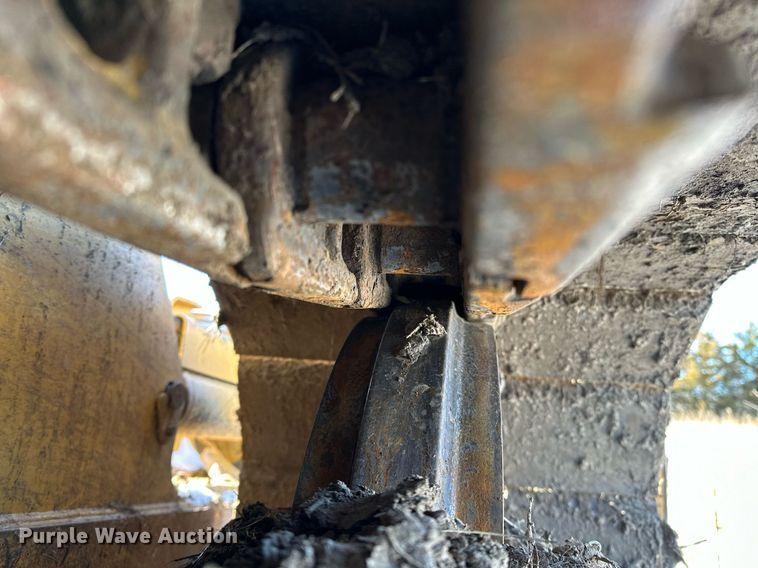 image for item LK9770 1992 Caterpillar  D4C LGP Series II dozer