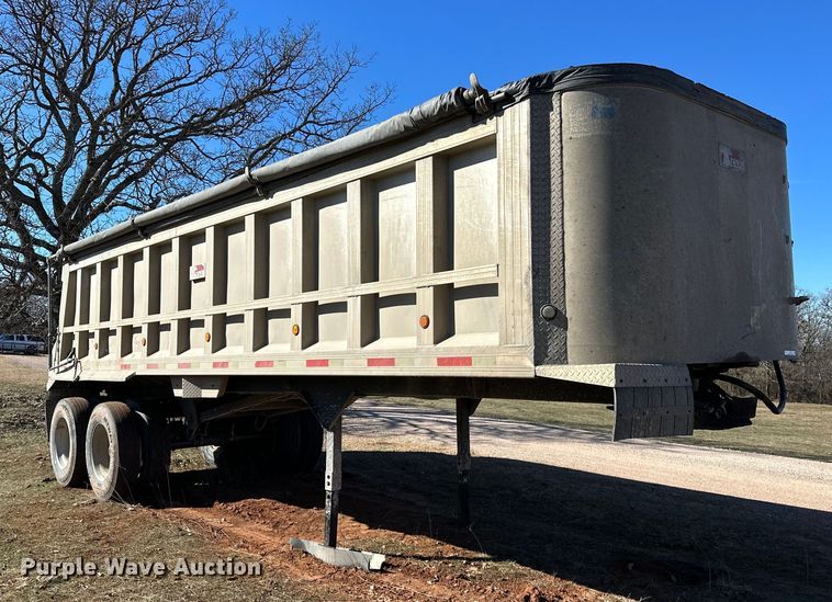 image for item LK9771 2003 Travis end dump trailer