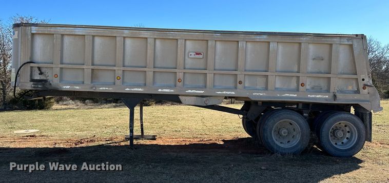 image for item LK9771 2003 Travis end dump trailer