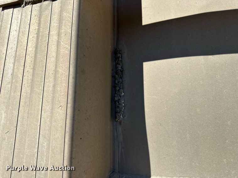 image for item LK9771 2003 Travis end dump trailer