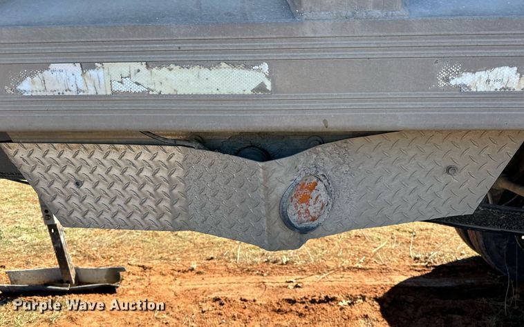 image for item LK9771 2003 Travis end dump trailer