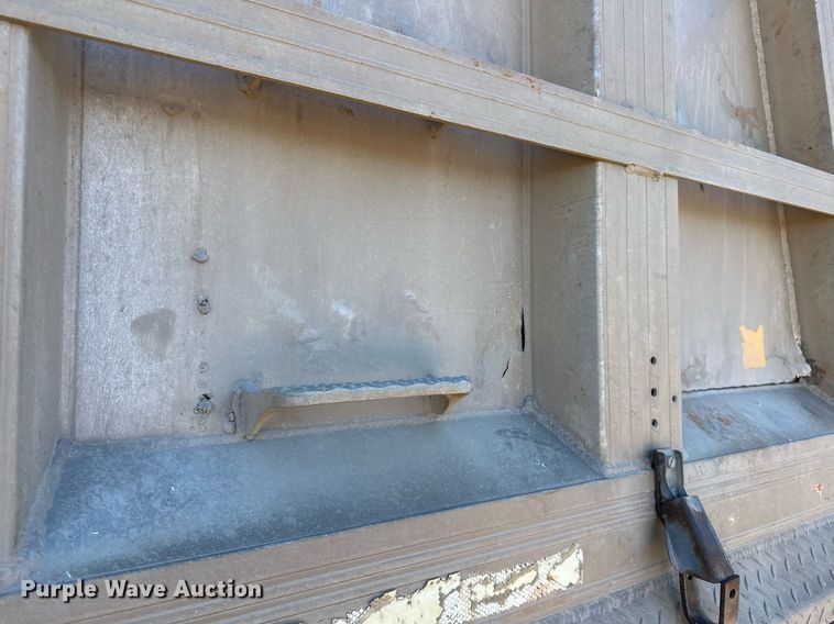 image for item LK9771 2003 Travis end dump trailer