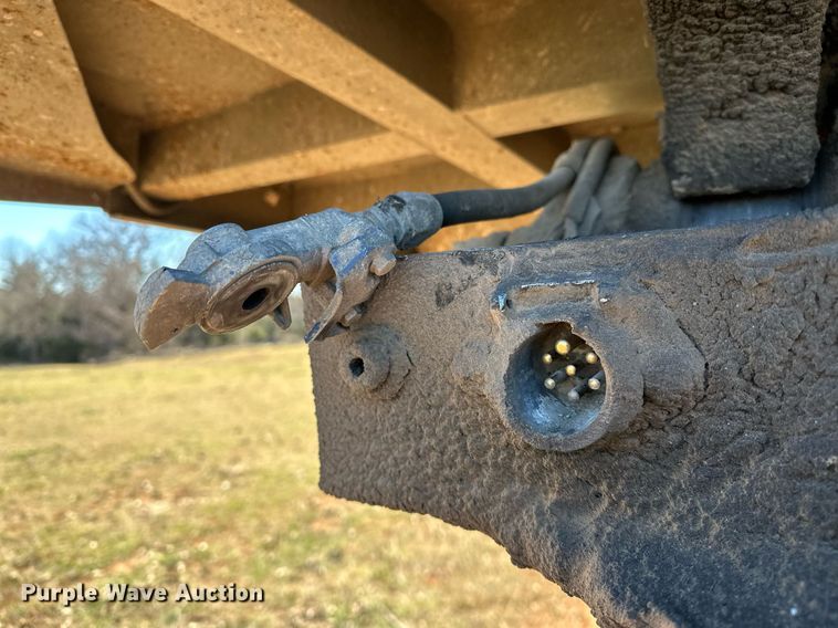 image for item LK9771 2003 Travis end dump trailer