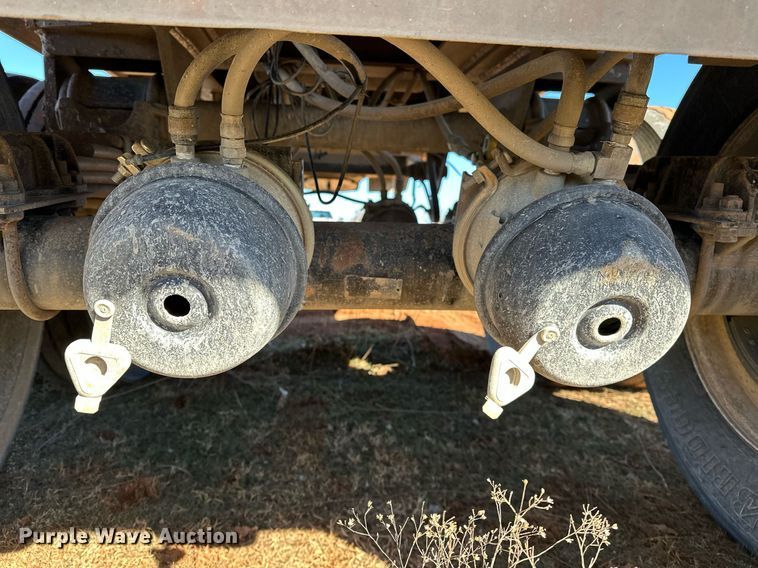 image for item LK9771 2003 Travis end dump trailer