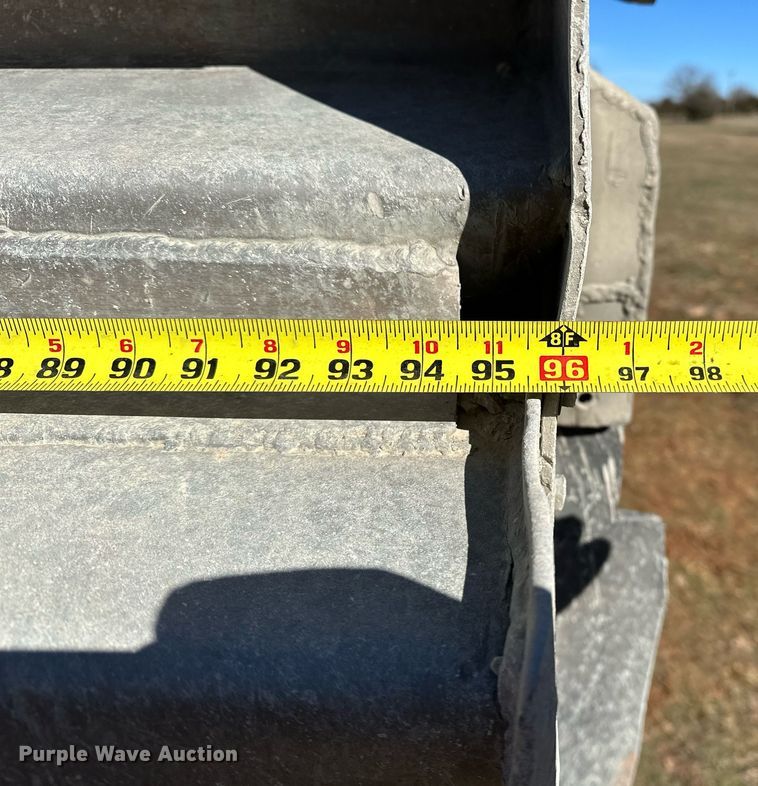 image for item LK9771 2003 Travis end dump trailer