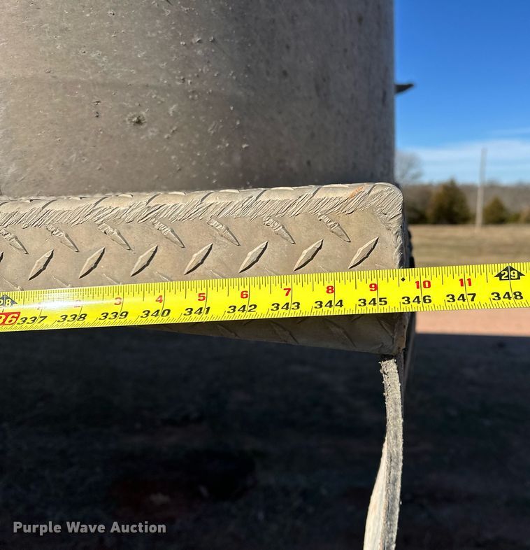 image for item LK9771 2003 Travis end dump trailer