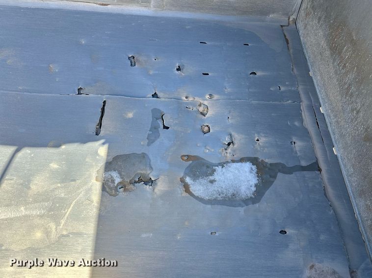 image for item LK9771 2003 Travis end dump trailer