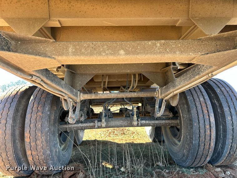 image for item LK9771 2003 Travis end dump trailer