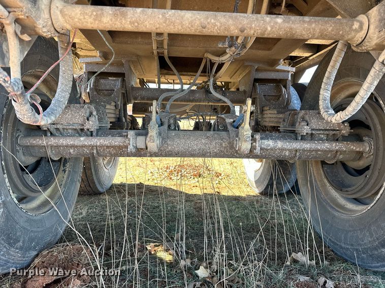 image for item LK9771 2003 Travis end dump trailer