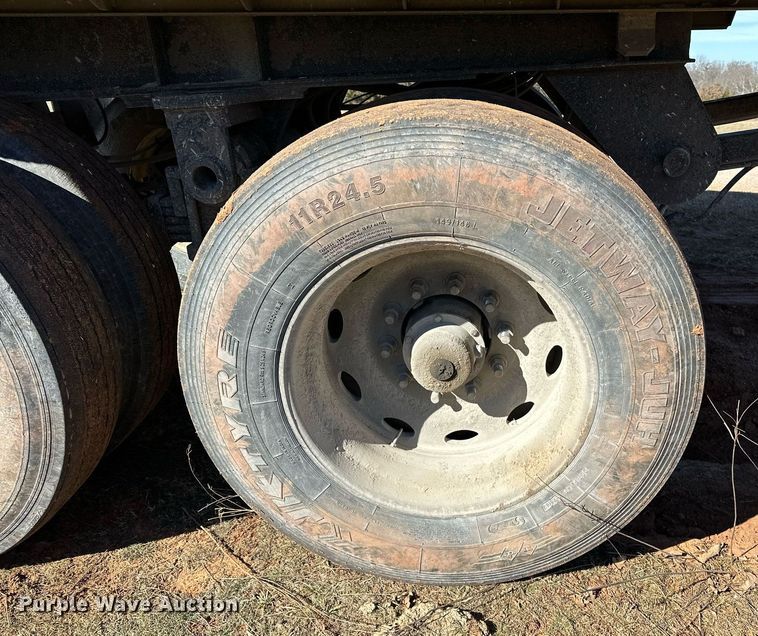 image for item LK9771 2003 Travis end dump trailer