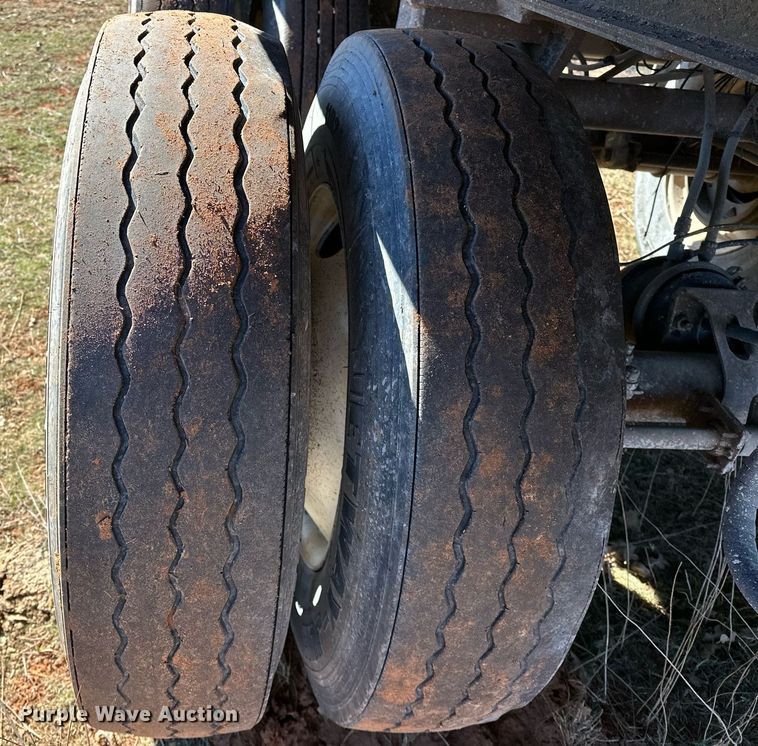 image for item LK9771 2003 Travis end dump trailer