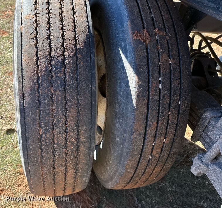 image for item LK9771 2003 Travis end dump trailer