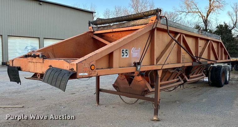 image for item LK9772 1985 Clement  bottom dump trailer