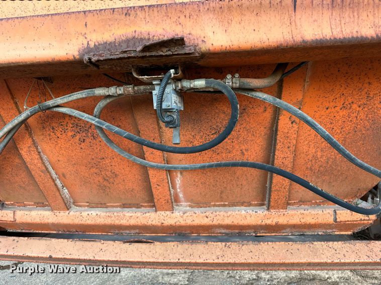 image for item LK9772 1985 Clement  bottom dump trailer