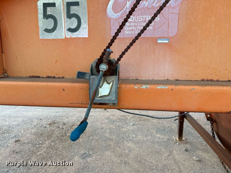 image for item LK9772 1985 Clement  bottom dump trailer