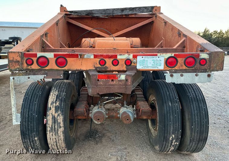 image for item LK9772 1985 Clement  bottom dump trailer