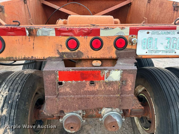 image for item LK9772 1985 Clement  bottom dump trailer