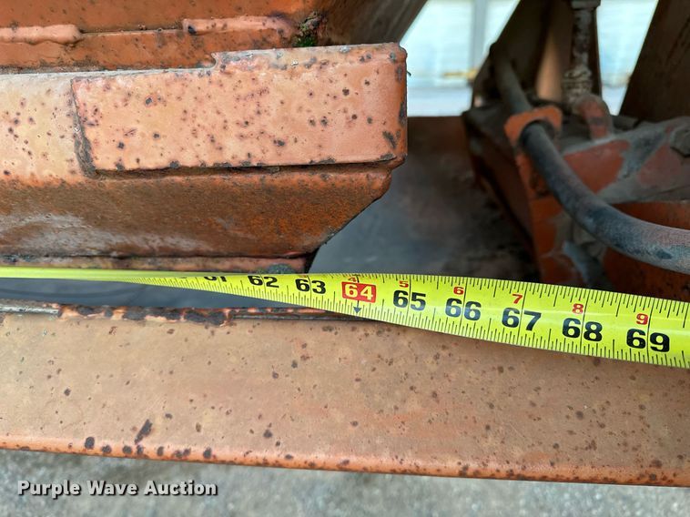 image for item LK9772 1985 Clement  bottom dump trailer