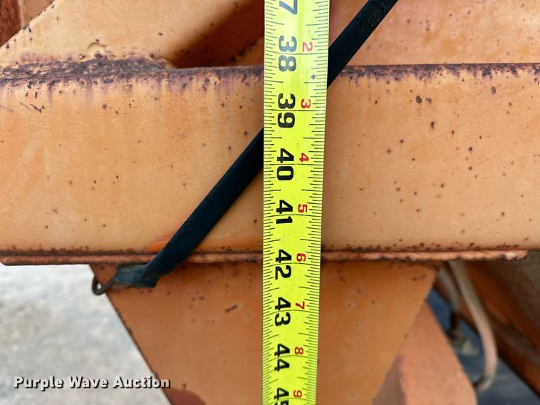 image for item LK9772 1985 Clement  bottom dump trailer