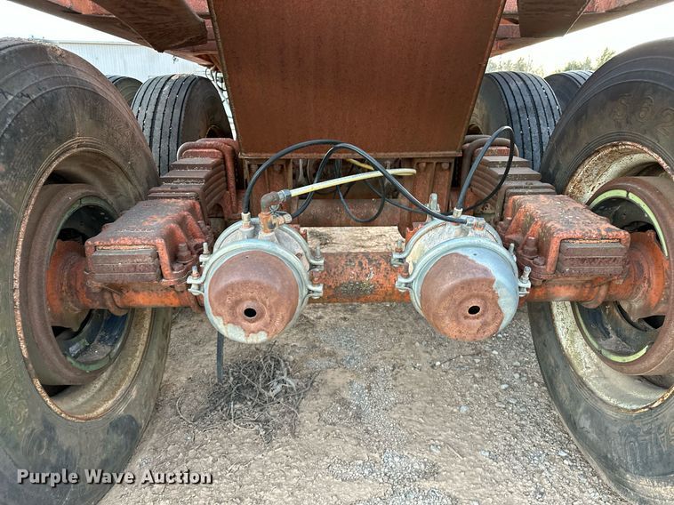 image for item LK9772 1985 Clement  bottom dump trailer