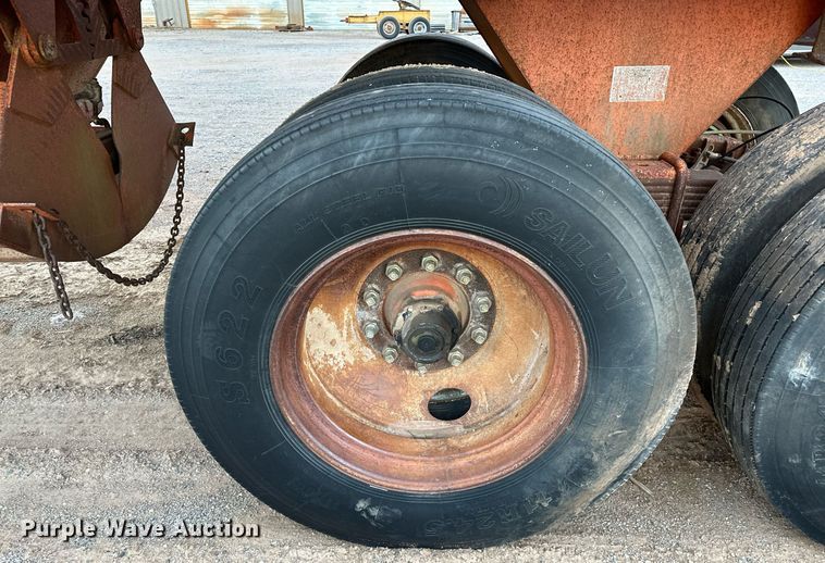 image for item LK9772 1985 Clement  bottom dump trailer