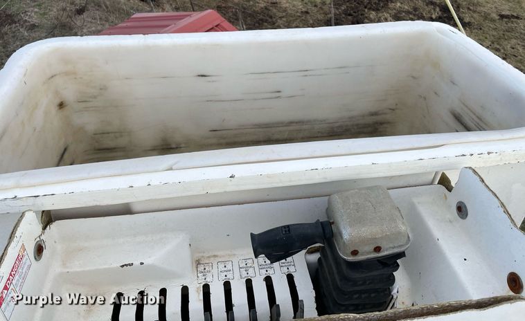 image for item LV9218 2006 International 4300 bucket truck